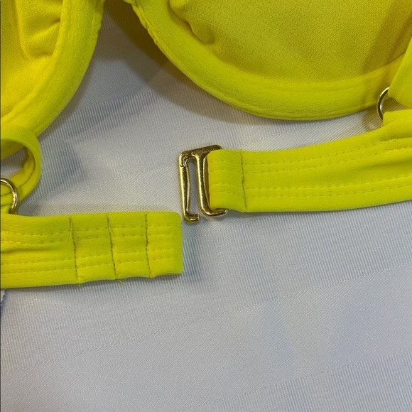 No Boundaries 2 Piece Bikini, Yellow top, High Cut Floral Neon Accents Bottoms - Picture 4 of 9